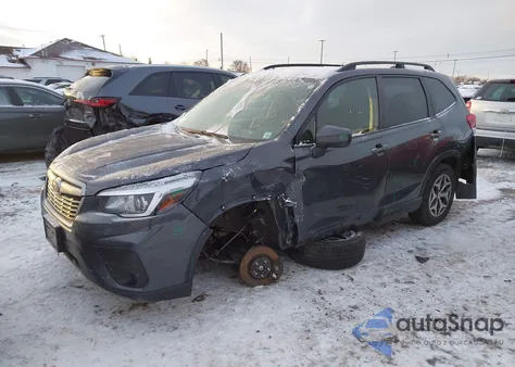 2020 Subaru Forester Premium из США, поврежденный, VIN JF2SKAJC1LH609977
